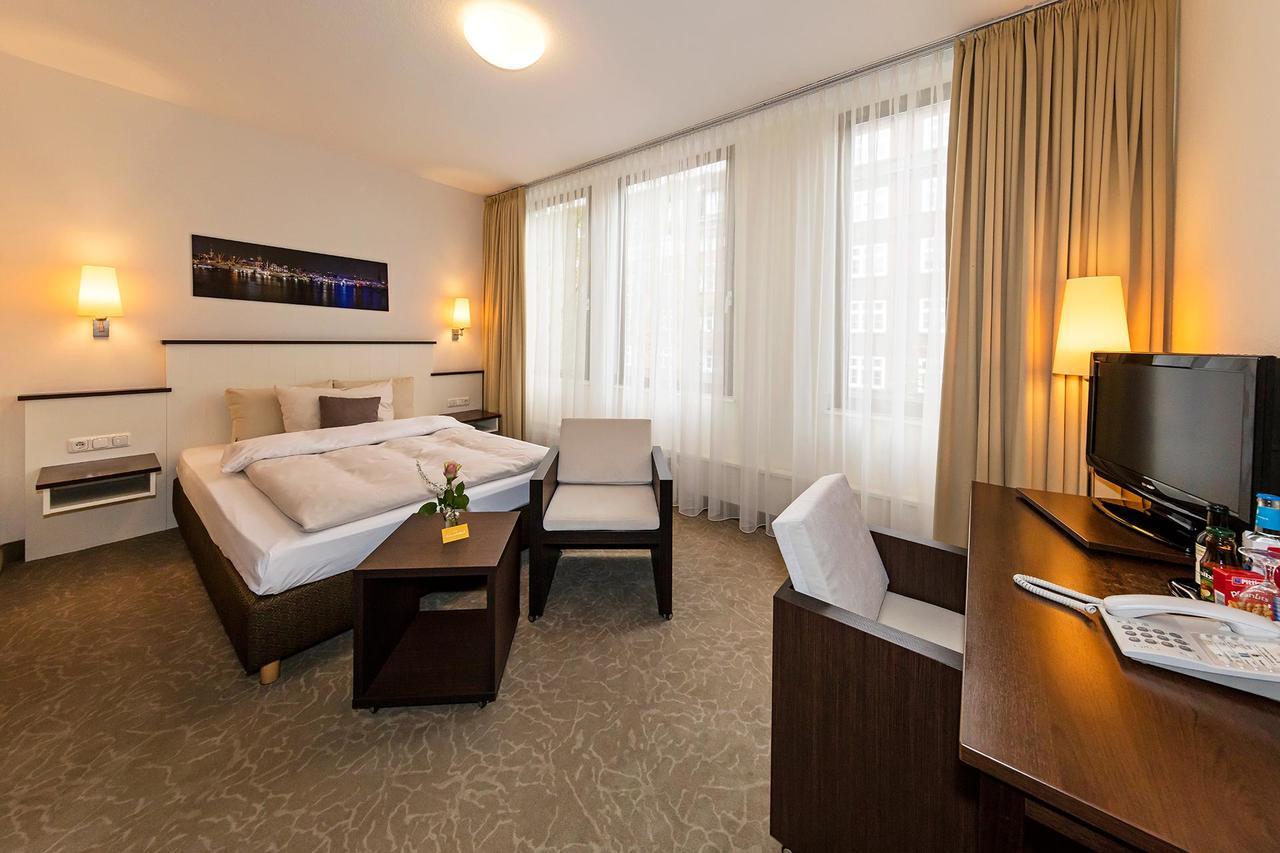 המבורג Hotel Cristobal מראה חיצוני תמונה