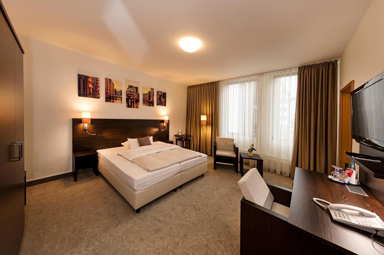 המבורג Hotel Cristobal מראה חיצוני תמונה